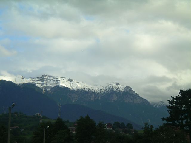 martori la prima zapada in Bucegi