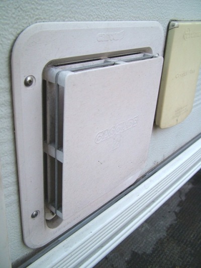 carver cascade 2 boiler apa calda_iesire exterioara.JPG