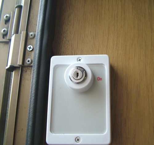 alarma usa intrare.JPG