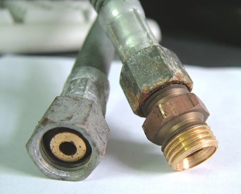 conector furtun gaz.JPG
