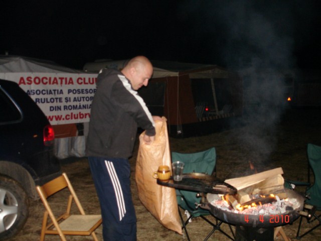 un altfel foc de tabara