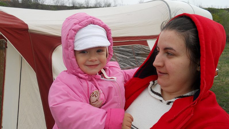 Ilincuta si Mioara (multumim ptr.clatite )