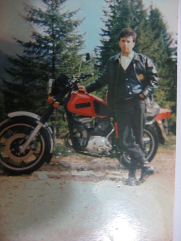 1993....cu moto spre pestera Ialomicioara