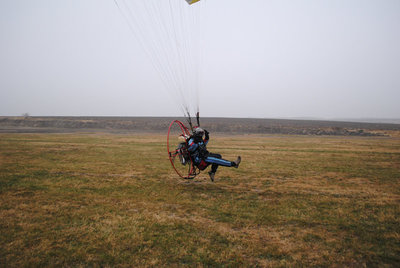 ...cu elicele paramotorului la o viteza de cca. 50km/h
