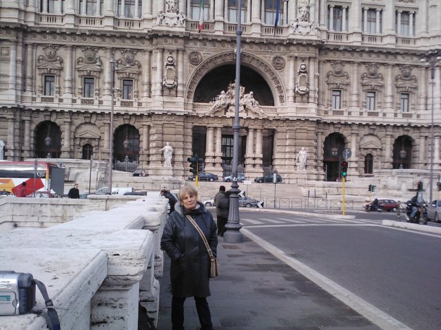 cladirea Palatului de Justitie(Palazzo di Giustizia)