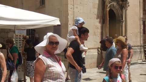 pe strazi in Dubrovnik
