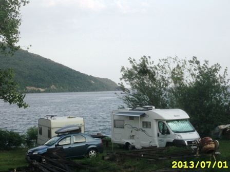 Dunarea si..Serbia peste...JPG