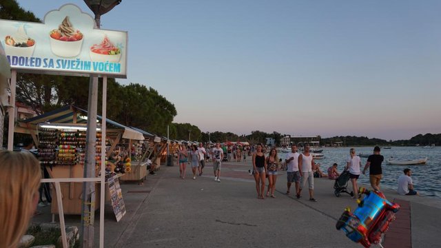 DSC00409.JPG (66.54 KiB) Vizualizat de 3733 ori Novalja