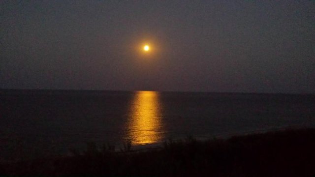 Rasarit de luna la Tuzla
