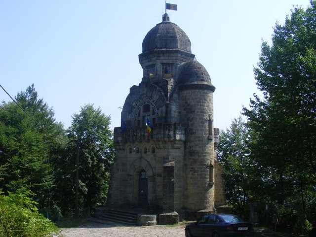 Mausoleul Eroilor Târgu Ocna