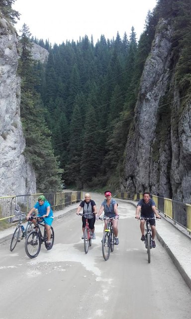 Plimbare cu bicicletele...Cheile Tatarului