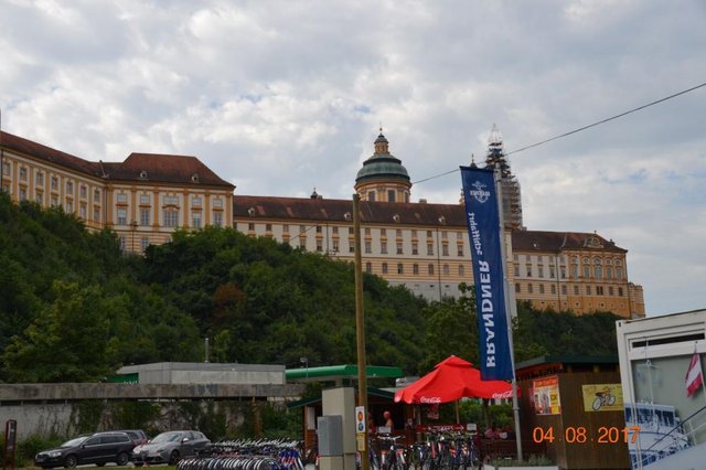 09.jpg