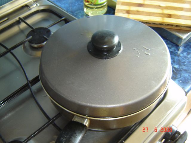 Capacul! Neaparat.....capacul!