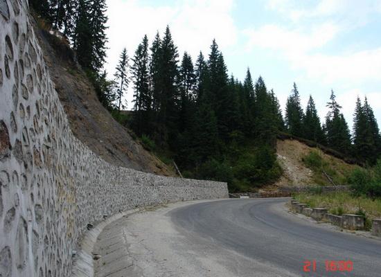 urcare spre lacul vidra