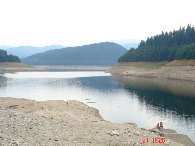 asa arata lacul vidra...