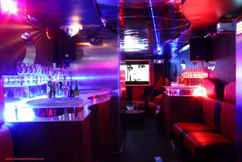 Party RV-int.jpg