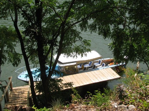Salupa care ne-a asteptat la ponton