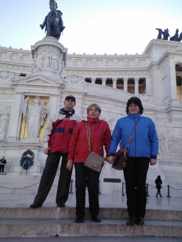 Imagini cu Monumentul lui Vitorio Emanuel al II-lea.