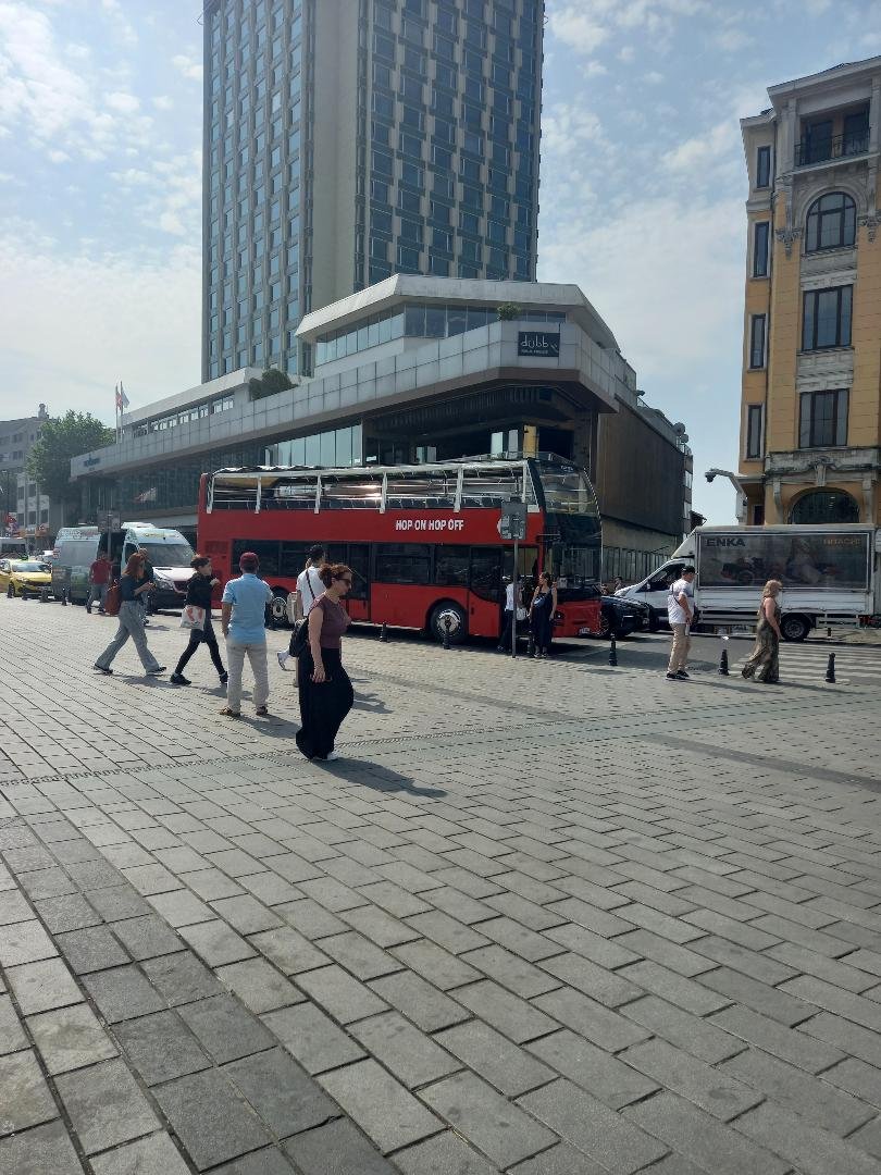 Piata Taksim.jpeg