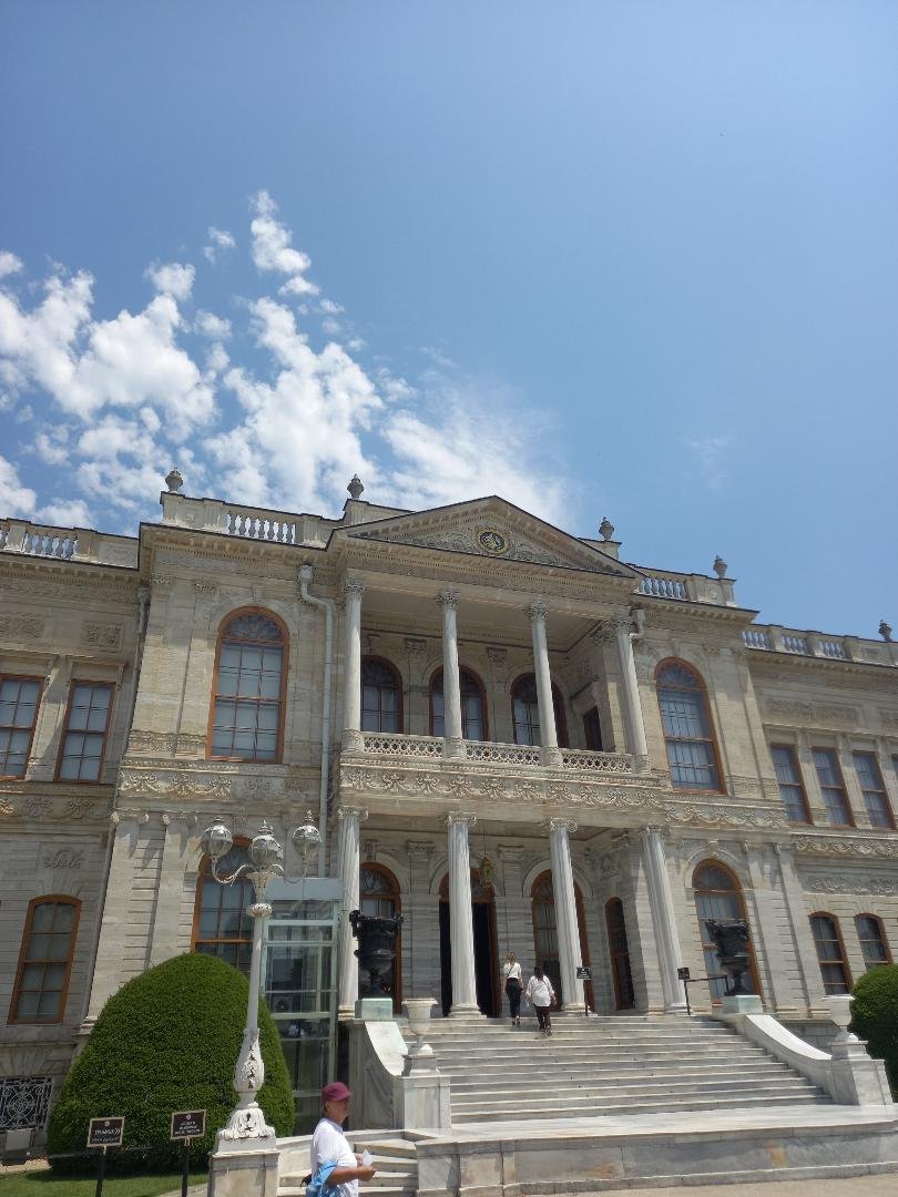 Palatul Dolmbahace.jpeg